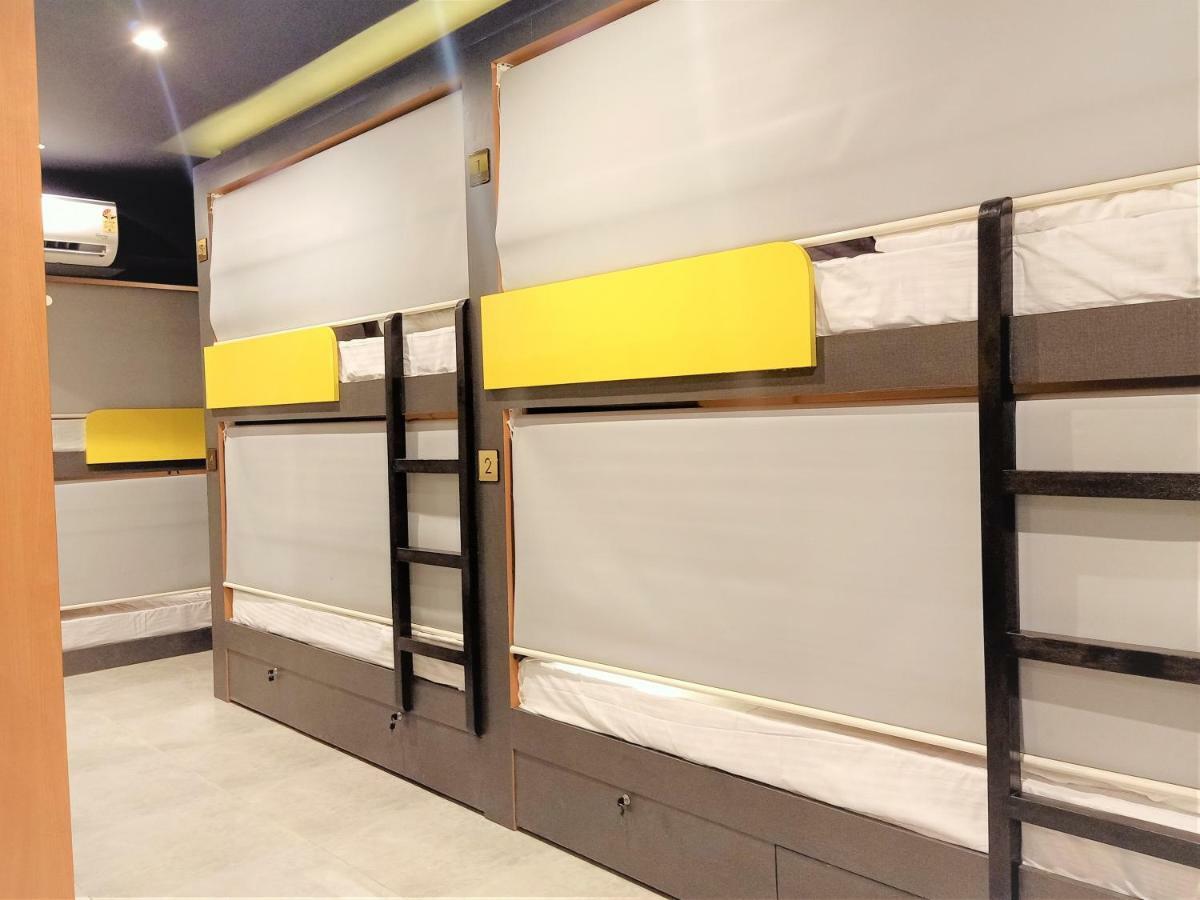 Stay Villa Hostel For Male And Female Мумбай Екстериор снимка