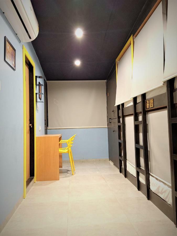 Stay Villa Hostel For Male And Female Мумбай Екстериор снимка