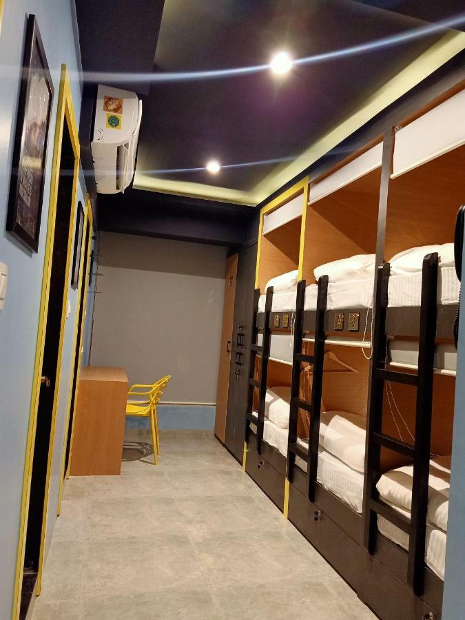 Stay Villa Hostel For Male And Female Мумбай Екстериор снимка